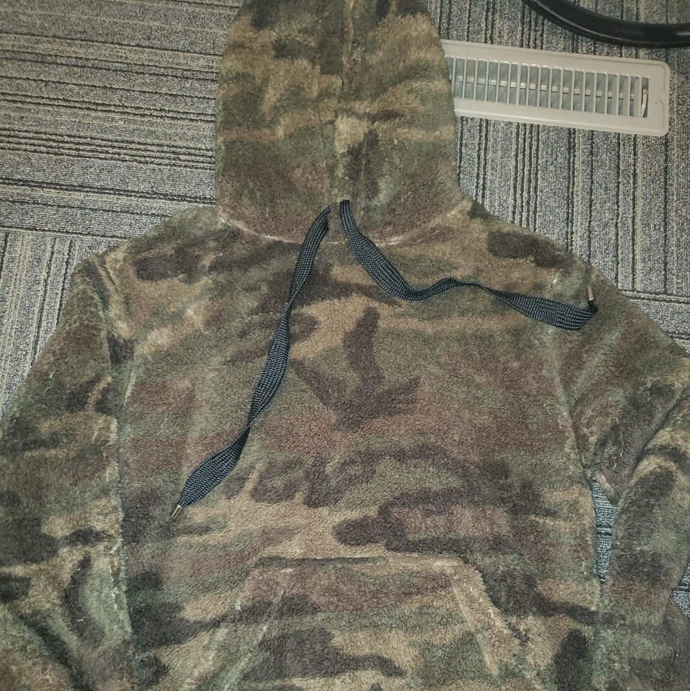 Sherpa camo sweatshirt